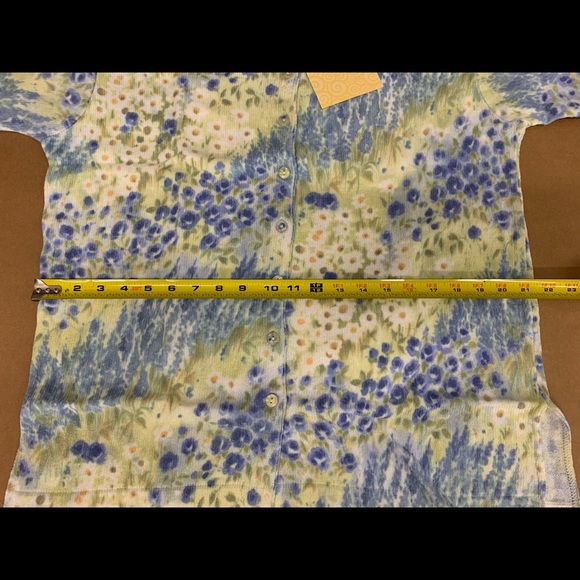 Gabriella T women’s shirt - Picture 6 of 9